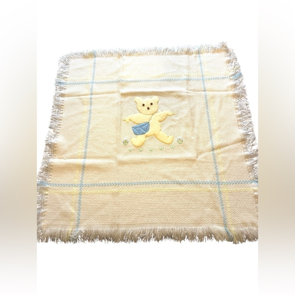 Vintage Saks Fifth Avenue Beautiful Knitted Cream Baby Blanket With Fringes Bear
